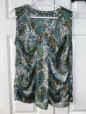 Jones Studio Teal, Green & White Paisley V-Neck Sleeveless Camisole